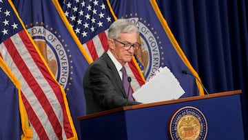 Jerome Powell, jefe de la Reserva Federal de los Estados Unidos (Fed), advierte que los aranceles de Trump elevarán la inflación y frenarán el crecimiento.