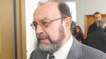 <b>REELEGIDO. </b>Pasó nervios pero López Ricondo acabó muy satisfecho.