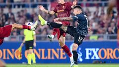 Nicolo' Zaniolo of AS Roma and Mathias Olivera of SSC Napoli compete for the ball during the Serie A match between AS Roma and SSC Napoli at Stadio Olimpico, Rome, Italy on 23 October 2022.  (Photo by Giuseppe Maffia/NurPhoto via Getty Images)