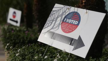 This March 19 Florida is holding its primary elections. Here’s your the complete guide including voting hours, how and where to vote in the Sunshine State.