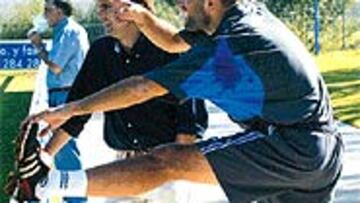 <b>ABELARDO, CON UNA CONTRACTURA</B>. El asturiano es duda para el partido del domingo, a la espera de las pruebas que determinen su lesión.