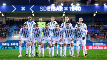 EIBAR, SPAIN - JANUARY 28: Players of CD Leganes line up for a team photo prior to the LaLiga Smartbank match between SD Eibar and CD Leganes at Estadio Municipal de Ipurua on January 28, 2023 in Eibar, Spain. (Photo by Ion Alcoba/Quality Sport Images/Getty Images)