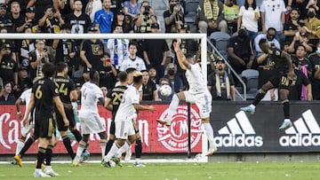 Se juegan las semifinales de Conferencia. LAFC y Carlos Vela buscan su boleto a la siguiente ronda cuando tenga que medirse a Chicharito y LA Galaxy.