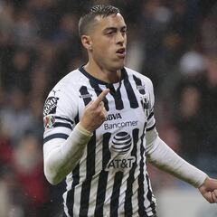 Rogelio Funes Mori acudiría a la FIFA para jugar con México