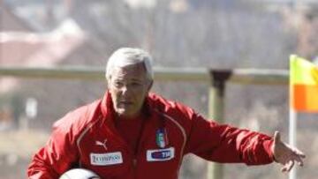 <b>TRANQUILO. </b>Lippi cree que su equipo jugará en octavos.