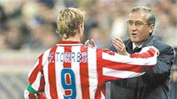 <b>AMIGOS. </b>Fernando Torres bajo la batuta de Manzano consiguió su mejor marca goleadora.