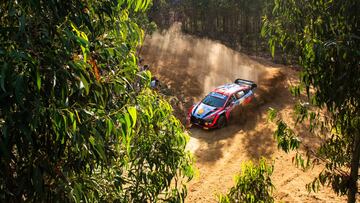 Dani Sordo pilota el Hyundai durante la cita en Portugal.