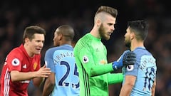Man Utd block Man City film crew