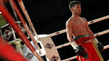 &Aacute;ngel Moreno durante un combate en 2015.