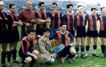 El Barcelona fue el primer campen que tuvo la liga espa?ola, fue en 1929. Este es el equipo que la conquist. De pie: Guzmn, Saura, Plattko, Castillo, Samitier, Piera, Arocha Sastre y Pedrol. Agachados: Manel, Parera, Uriach y Antonio Garca.