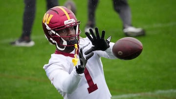 Nov 13, 2025; Madrid, Spain; Washington Commanders wide receiver Deebo Samuel (1) catches the ball during practice at Ciudad Deportiva del Real Madrid. Mandatory Credit: Kirby Lee-Imagn Images