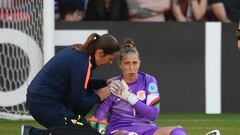 Netherlands' goalkeeper Sari van Veenendaal feels the after-effects of a collision with two of her own players during the UEFA Women's Euro 2022 Group C football match between Netherlands and Sweden at Bramall Lane in Sheffield, northern England on July 9, 2022. (Photo by FRANCK FIFE / AFP) / No use as moving pictures or quasi-video streaming. 
Photos must therefore be posted with an interval of at least 20 seconds.