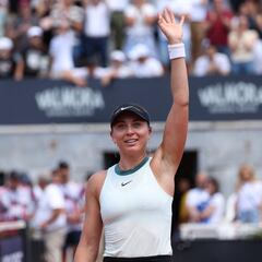 Paula Badosa resurge y sella el pase a octavos en Roma