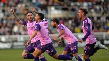 El Tenerife celebra el gol de la victoria marcado por Elady.