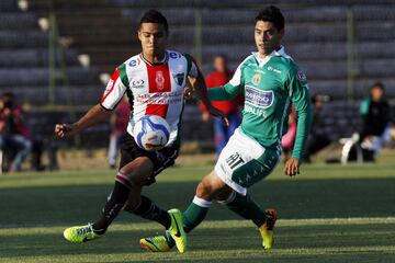 El defensor tuvo su debut en Palestino, con Pablo Guede como entrenador.