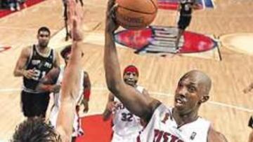 <b>BRILLANTE. </b>Billups lideró el ataque de Detroit: 17 puntos y 7 asistencias.