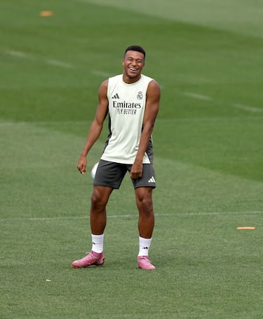 Kylian Mbappé durante el entrenamiento. 