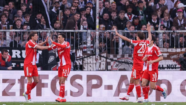 Bayern shines and sets a new Bundesliga goalscoring record before facing Arbeloa’s team in the Champions League second leg.