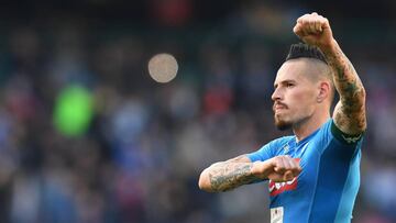 Hamsik marca y supera a Maradona en Nápoles