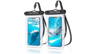 Accesorios impermeables para llevar a la playa y la piscina (y no preocuparte por tu mvil)