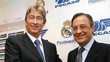 <b>TRES AÑOS</b>. Alejandro Burillo y Florentino sellaron ayer el acuerdo.