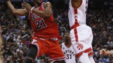 Jimmy Butler ante Kyle Lowry.