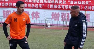 Kevin Vidaña junto a Mauricio 'Piri' Martínez en China.