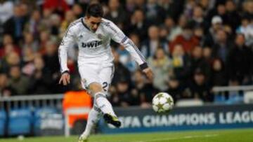 Pudo marcarle al Borussia, pero le anularon un gol por dudoso fuera de juego en el 47'.