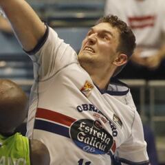 Obradoiro estrena liderato ante un Fuenla falto de rodaje