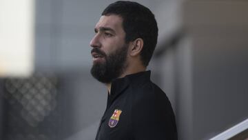 Arda Turan, en un entrenamiento con el Barcelona.