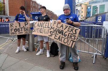 Los seguidores del Chelsea protestan contra la Superliga