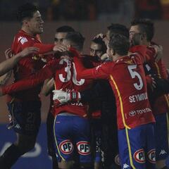 Unión Española avanza tras superar a Melipilla por penales