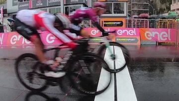 Resumen y resultado del Giro de Italia en vivo: Ackermann repite bajo la lluvia; Roglic sigue l¨ªder