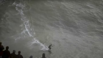 Ola gigante en Nazaré, el 25 de noviembre del 2024.