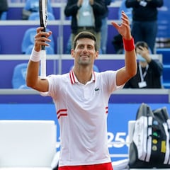 Djokovic llega fácil a semifinales para medirse con Karatsev