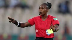 Soccer Football - Africa Cup of Nations - Group B - Zimbabwe v Guinea - Stade Ahmadou Ahidjo, Yaounde, Cameroon - January 18, 2022  Referee Salima Mukansanga reacts REUTERS/Mohamed Abd El Ghany