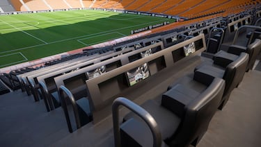 Con la celebración de estos eventos se pretende elevar la ciudad de Valencia a un siguiente nivel. Habrá más de 6.500 asientos de Hospitality. Estas localidades suponen casi un 10% de la capacidad total del estadio a la altura de los grandes estadios europeos. Existen 10 tipologías diferentes de Hospitality confeccionadas para adaptarse a todos los gustos y necesidades.



