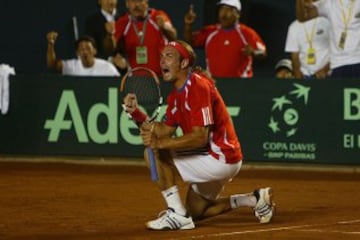 Nicolás Massú, actual capitán de Copa Davis, quedó con registro de 32-24 en su carrera. En singles destacó con 22-12 y en dobles tuvo 10-12.