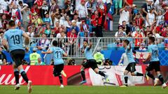 Uruguay golea y gana su grupo