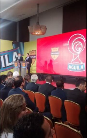 Noche de gala en el sorteo y premiación a lo mejor del 2015 en el fútbol colombiano. 