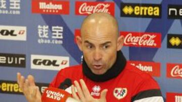 Paco Jémez se explica en rueda de prensa.