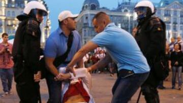 Casi dos centenares de aficionados han sido detenidos.