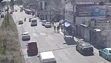 Motociclista provoca accidente vehicular en Ecatepec; hay un menor fallecido
