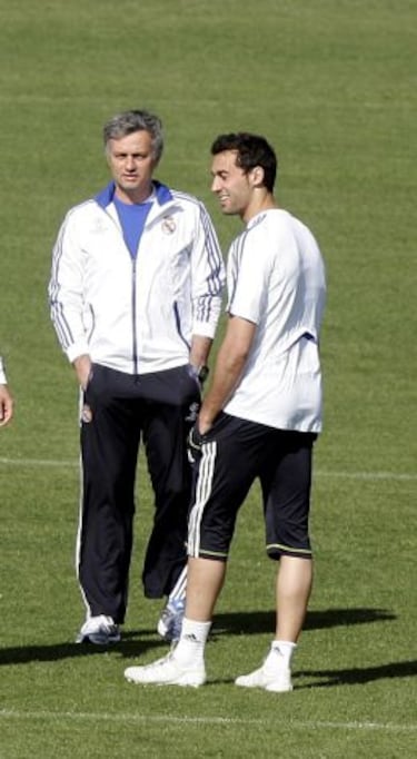 Arbeloa heredó el sofá gris tras probar el diván de sus maestros