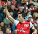 El Arsenal rechaza una oferta del United por Van Persie