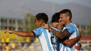 Futbol, Magallanes vs Coquimbo Unido
 Segunda fecha, Campeonato Loto 2018.
 El jugador de Magallanes  Mark Gonzalez, izquierda derecha centro,  celebra su gol contra Coquimbo Unido durante el partido de primera B en el estadio San Bernardo
 Santiago, Chil