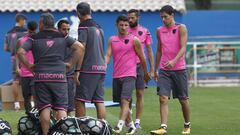 Muñiz deja a Bardhi en el banquillo y debuta Róber Pier