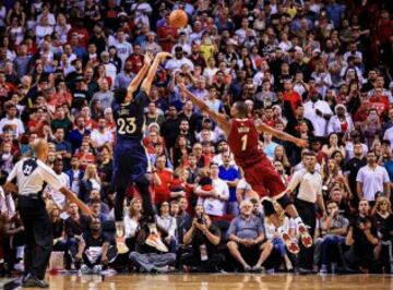 El tiro de Anthony Davis que pudo valer un triunfo. Falló y los Pelicans perdieron en la prórroga.