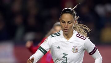 El salto es directo entre dos rivales antagónicos. La defensa central Janelly Farías salió de Chivas y es desde este martes nueva jugadora del América.