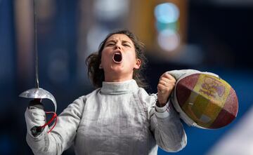 Araceli celebrando la medalla de bronce
